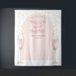 Tenture Arch champagne moderne chic fond de douche nuptial<br><div class="desc">Pink Elegant brunch en arc moderne et bubbly Fête des mariées fond. Cette cabine de photo chic et design est un choix parfait pour un brunch et un déjeuner de nuptiale à thème moderne,  simple et élégant pour toutes les saisons.</div>