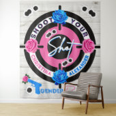 Tenture Armes à feu ou Roses Baby shower de révélation de  (En situation)