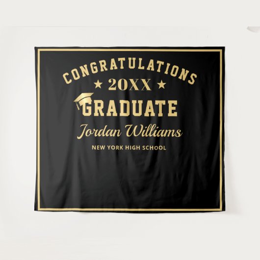 Tenture Arrivée moderne Gold Black Graduation Photo Booth (Devant (Horizontal))