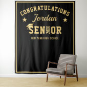 Tenture Arrivée moderne Gold Black Graduation Photo Booth  (En situation)