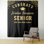 Tenture Arrivée moderne Gold Black Graduation Photo Booth  (En situation)
