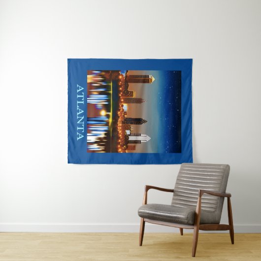 Tenture Atlanta Skyline par nuit avec réflexions (En situation (horizontale))