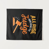 Tenture Avocat Debout Voici Le Juge (Devant (Horizontal))