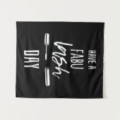 Tenture Ayez un jour de mèche de Fabu (Devant (Horizontal))