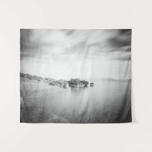 Tenture B&W longue exposition d'une plage à Rabac, Croatie (Devant (Horizontal))