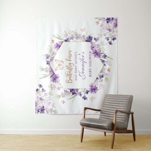 Tenture Baby shower papillon en or violet (En situation)