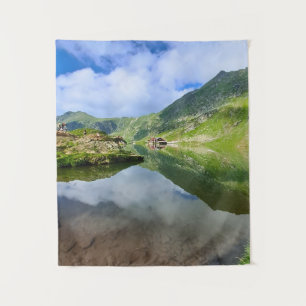 Tenture Balea Lake en Roumanie : une photographie alpine é