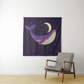 Tenture Baleine spatiale : portrait illustré coloré. (En situation)