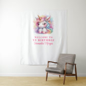 Tenture Bannière d'anniversaire de fille licorne rose fant (En situation)