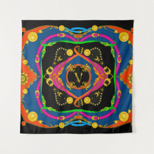 Tenture baroque doré, motif de chaîne et ceinture