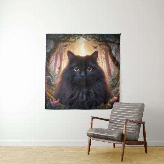 Tenture Belle Fluffy Chat Noir avec yeux or (En situation)