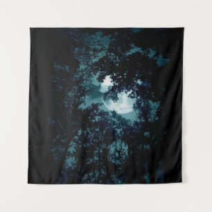 Tenture Belle Lune qui coule avec les arbres