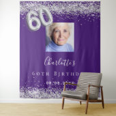 Tenture Bienvenue photo paillettes argent violet 60e anniv (En situation)