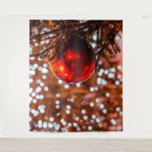 Tenture Boule de Noël rouge, fond brun, lumières blanches (Devant)