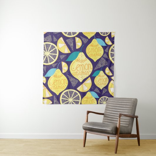 Tenture Bright pattern of lemons and cloves on a dark blue (En situation)