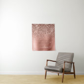 Tenture Brushed metal rose Gold Pink Glitter Monogram (En situation)