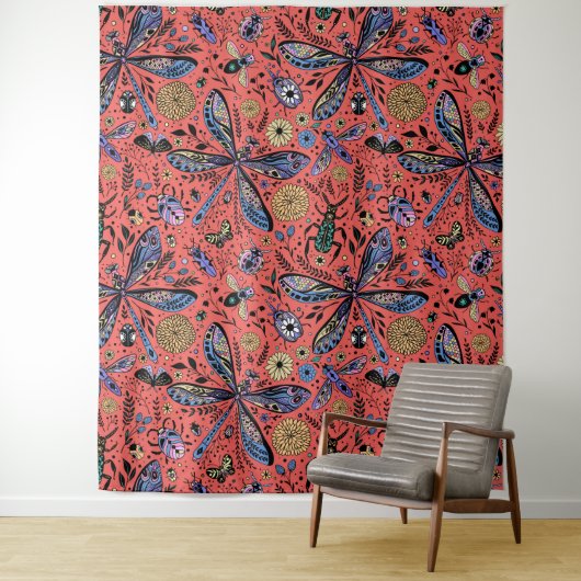 Tenture Bugs de Doodle sur corail rouge (En situation)