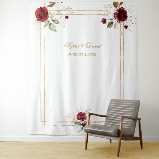 Tenture Burgundy Floral Gold Frame Photo Booth Arrière-pla (En situation)