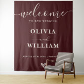 Tenture Burgundy & Ivory Wedding Welcome Backdrop (En situation)