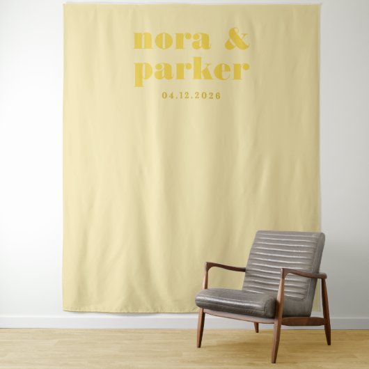 Tenture Butter Yellow Simple Wedding Welcome Backdrop Sign (En situation)