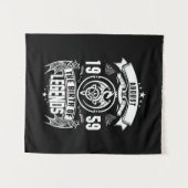 Tenture Cadeau d'août | 1959 La Naissance Des Légendes (Devant (Horizontal))