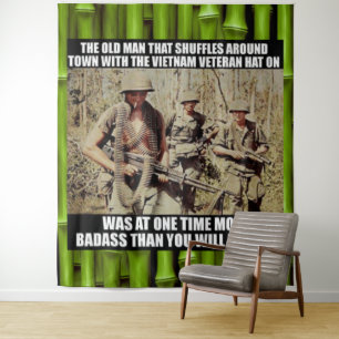 TENTURE CE VIEUX VÉTÉRAN DU VIETNAM