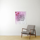 Tenture Cette Maison Est Bénie | Floral rose (En situation)