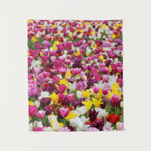 Tenture champ plein de tulipes