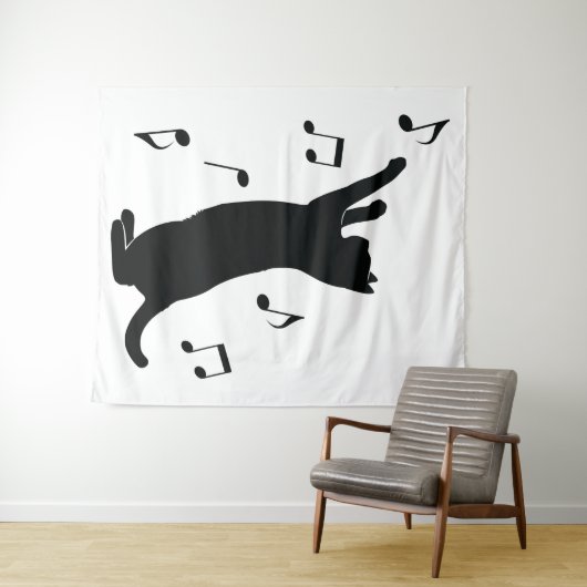 Tenture Chat jouant avec les notes musicales en silhouette (En situation (horizontale))