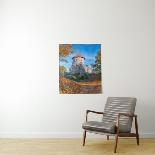 Tenture Château médiéval entouré de forêt (En situation)
