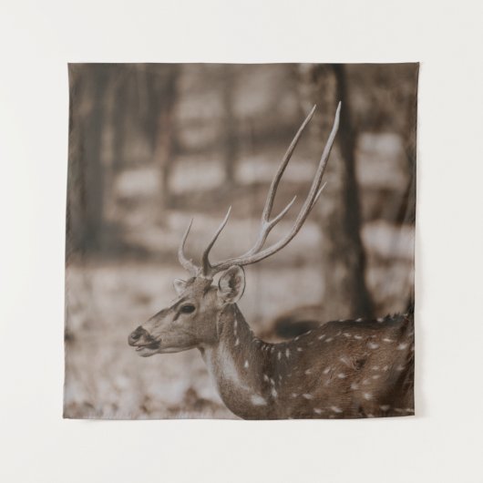 TENTURE CHER AVEC DES ANTLERS (Devant)
