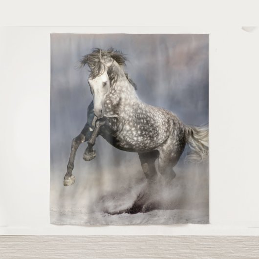 Tenture Cheval gris dappu andalou en mouvement (Devant)