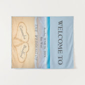 Tenture Chic Beach Wedding 2 Coeurs dans le sable (Devant (Horizontal))