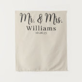 Tenture Chic Elegant Script Mr and Mrs Wedding Reception (Devant)