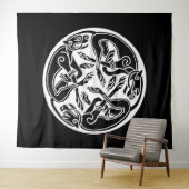 Tenture Chiens blancs à poils celtiques sur Noir (En situation (horizontale))