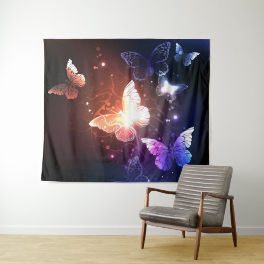 Tenture Clowing Night Butterflies (En situation (horizontale))