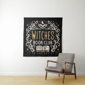 Tenture Club de lecture de sorcières (En situation)