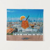 Tenture Cocktail Spritz sur une table avec vue sur Milan (Devant (Horizontal))