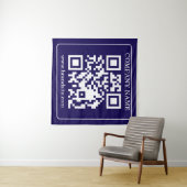 Tenture Code QR modifiable Bleu Nuit Affichage de Marque M (En situation (horizontale))