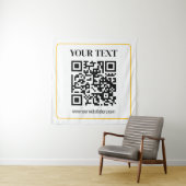 Tenture Code QR modifiable & Texte avec bordure jaune or (En situation)
