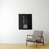 Tenture Code QR personnalisé & Texte rétro-moderne modifia (En situation)