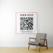 Tenture Code QR simple noir et blanc avec bordure rouge (En situation)