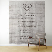 Tenture Cœurs sculptés Accueil de mariage en bouleau rusti (En situation)