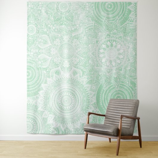 Tenture Collection Mandala blanche Design vert (En situation)