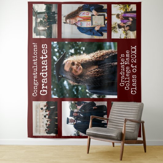 Tenture Collegiate Maroon Félicitations aux diplômés Photo (En situation)