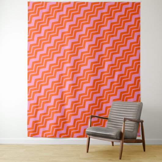 Tenture Conception de motif chevron orange et rose (En situation)