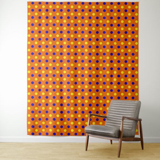 Tenture Conception de points polka bleus jaunes orange  (En situation)