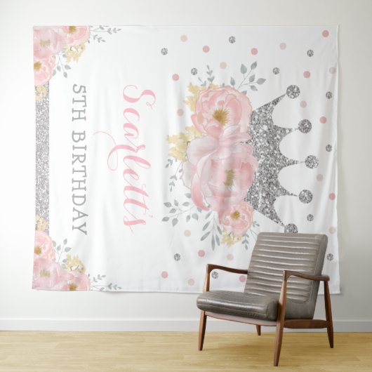 Tenture Couronne bébé anniversaire Princesse Fleurs rose a (En situation (horizontale))