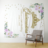 Tenture Couronne de Quinceanera Or Fond Fleurs de Lilas (En situation (horizontale))