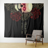 Tenture Crâne gothique éffrayant floral foncé moody (En situation (horizontale))